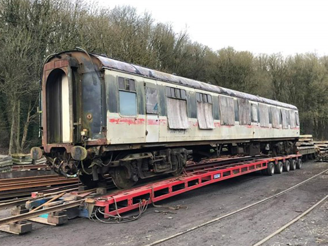 <h4>The carriage exterior before</h4>
